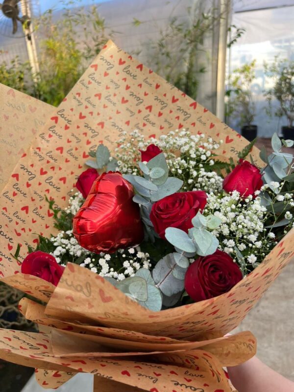 Buquê com 7 rosas