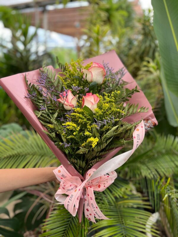 Buquê com 3 rosas - Image 3