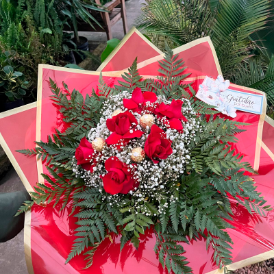 buque de 6 rosas